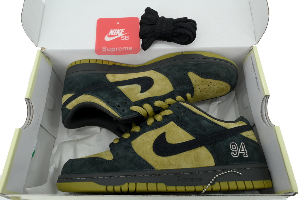 Nike SB Dunk Low x Supreme Jewel Olive/Black