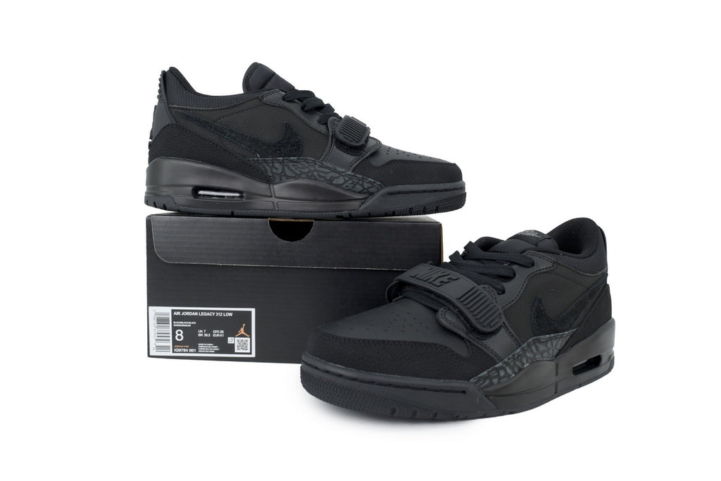 Jordan Legacy 312 Low 
Triple Black* - all black elephant