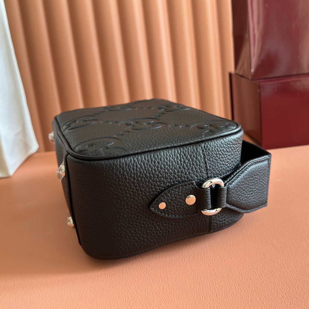 Gucci Jumbo GG Kameratasche