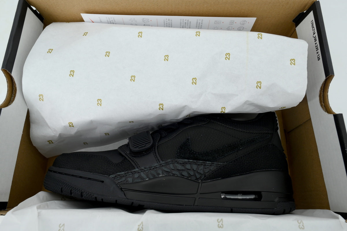 Jordan Legacy 312 Low 
Triple Black* - all black elephant