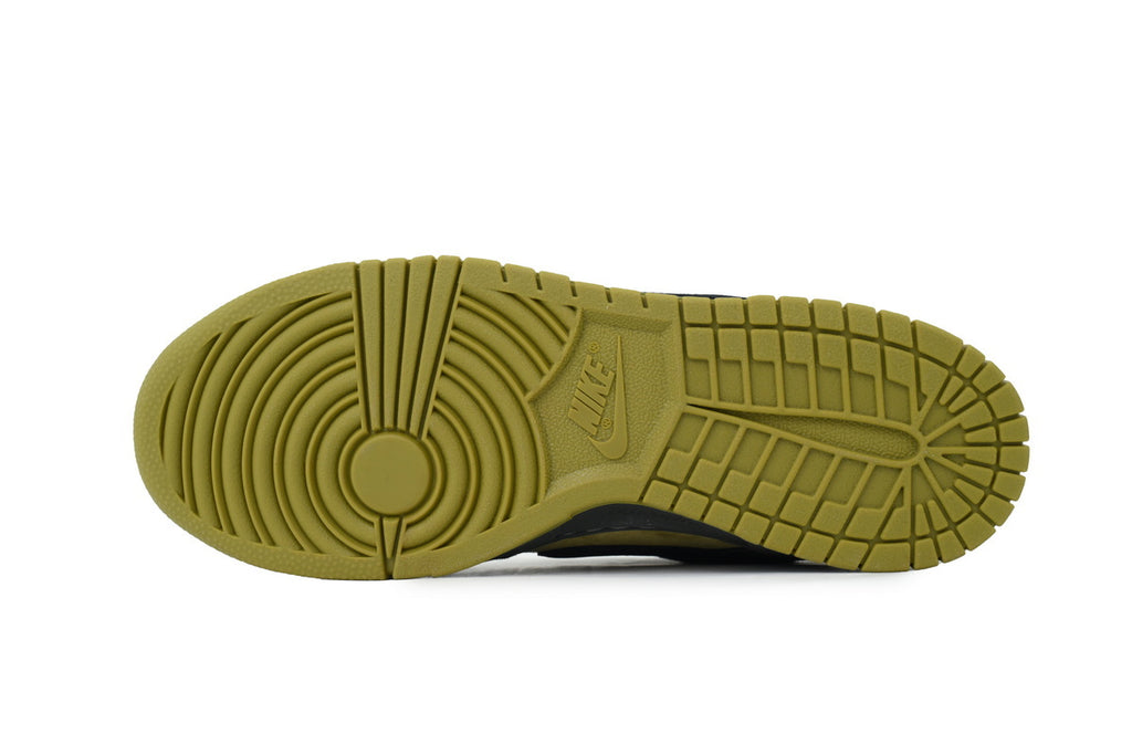 Nike SB Dunk Low x Supreme Jewel Olive/Black