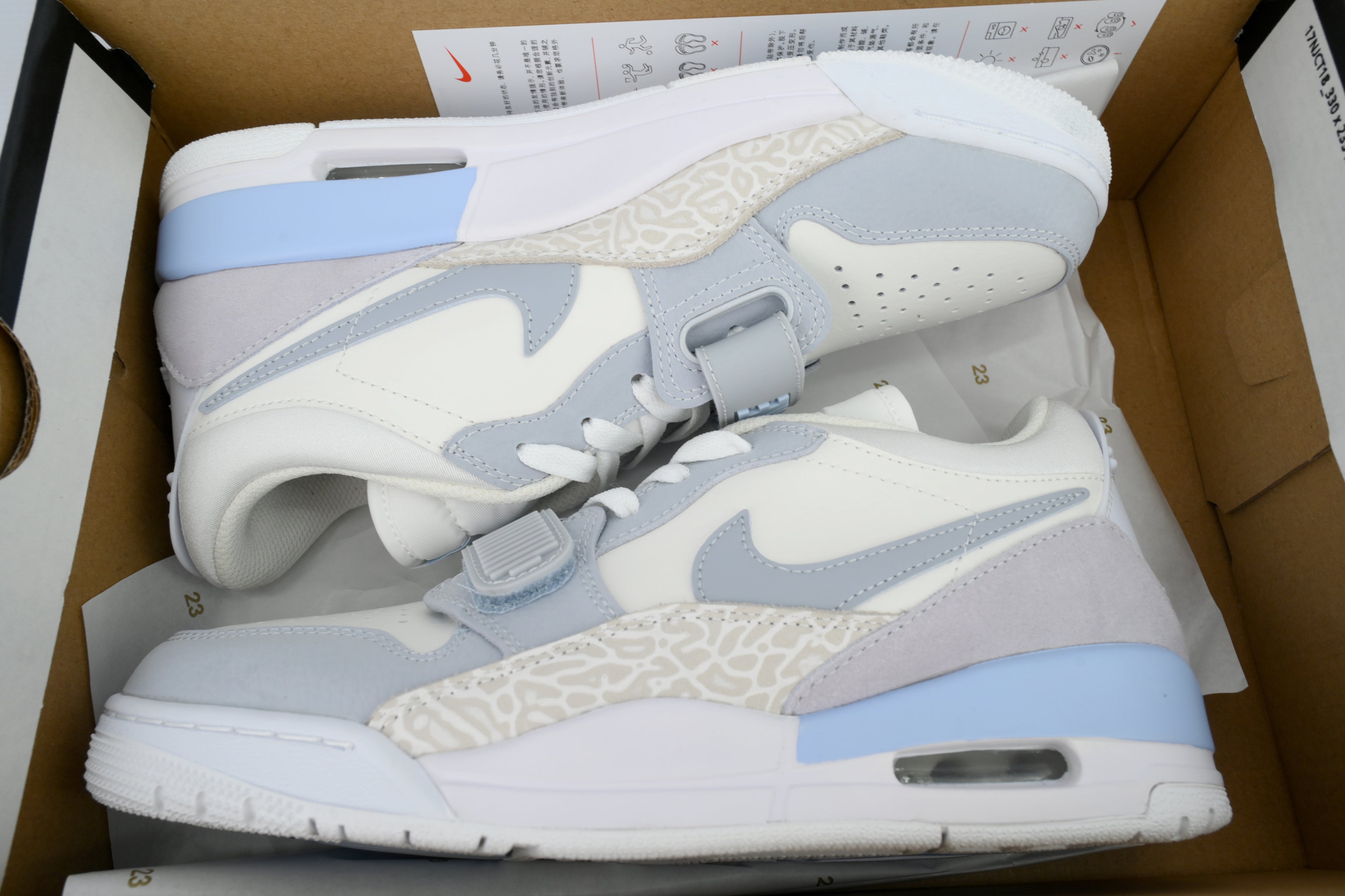 Jordan Legacy 312 Low Hydrogen Blue/Football Grey white/grey/blue pastel