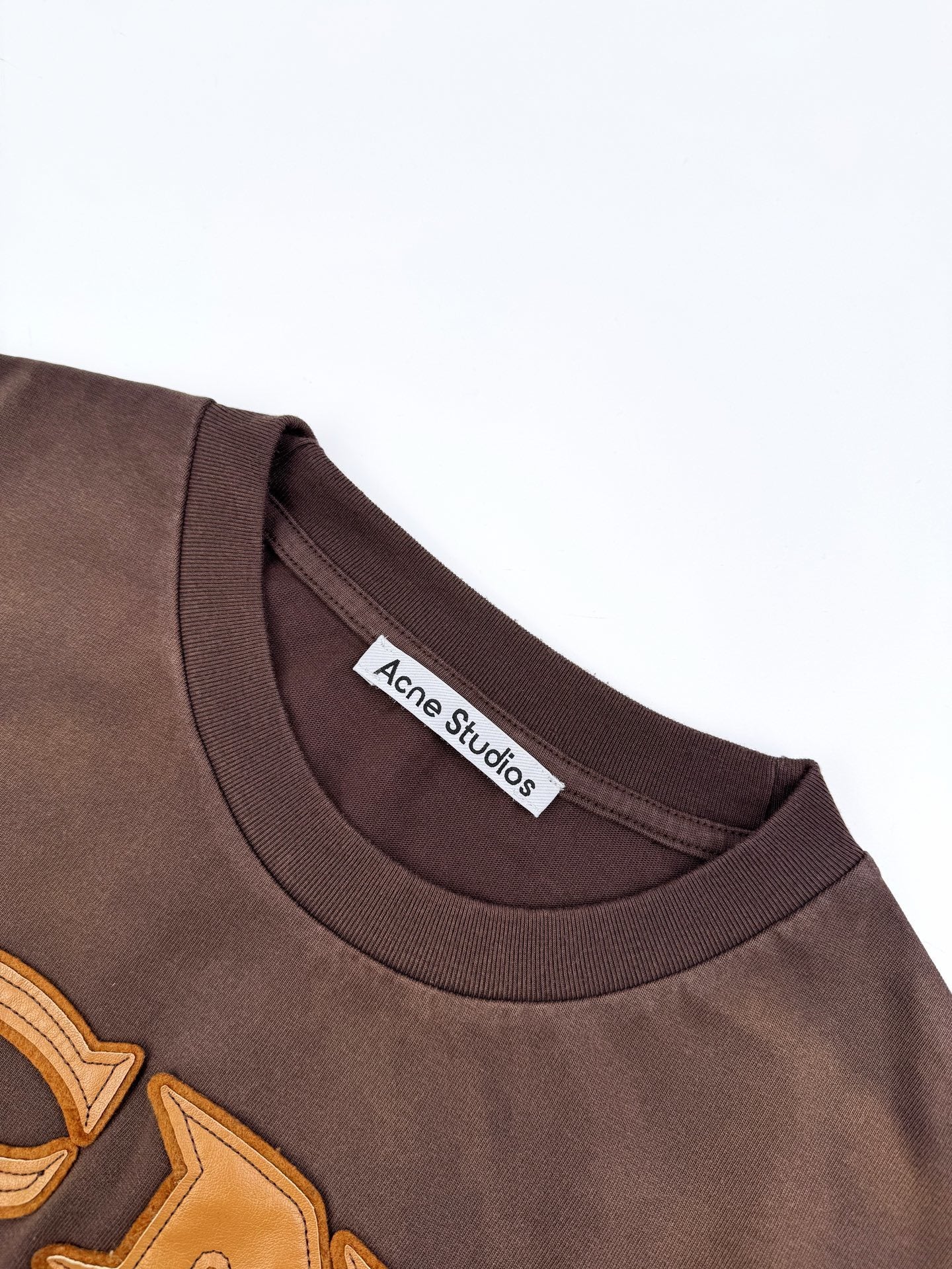 Acne Studios "ACNE GYM" T-Shirt - Brown