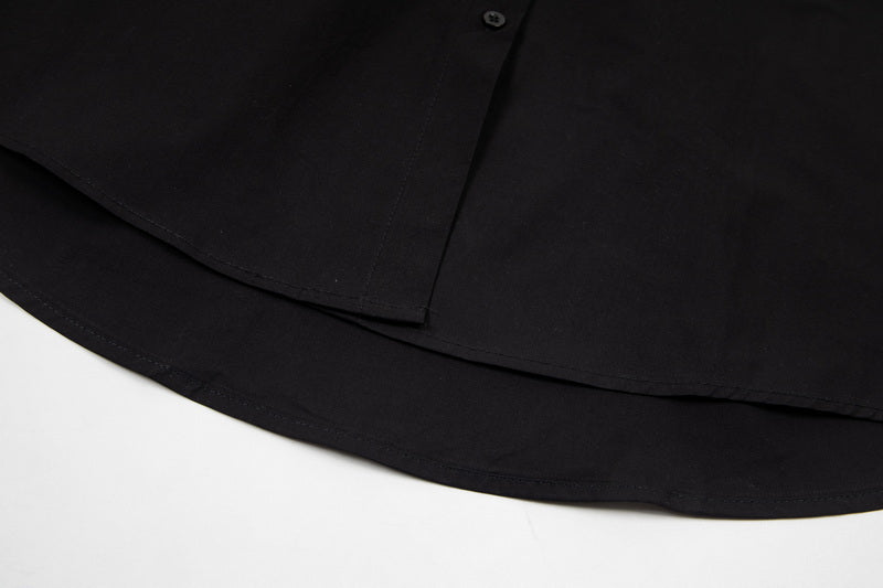 Nike Sportswear Kurzarmhemd mit Knopfleiste.