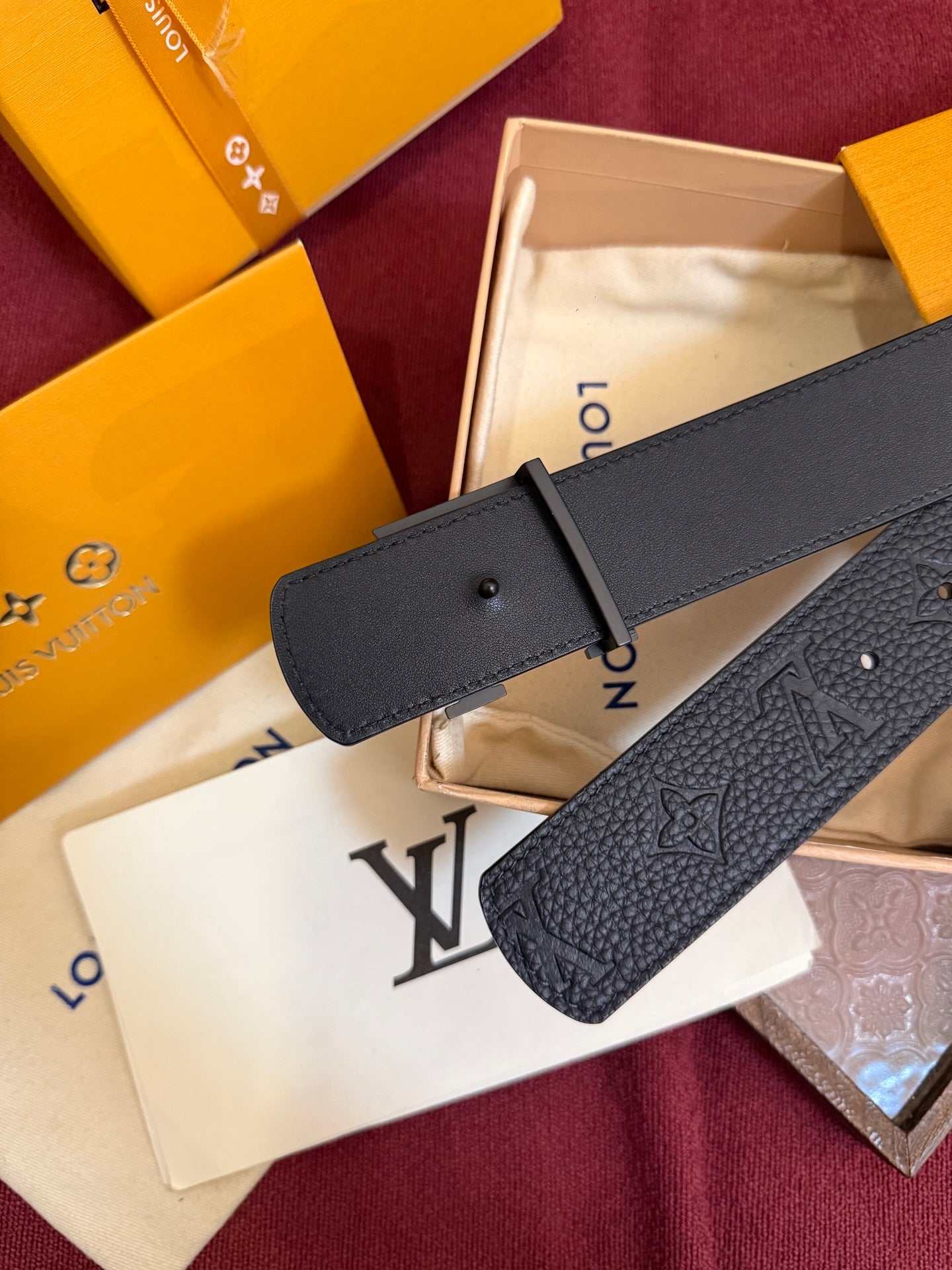 Black Monogram Shadow LV Initiales 40mm