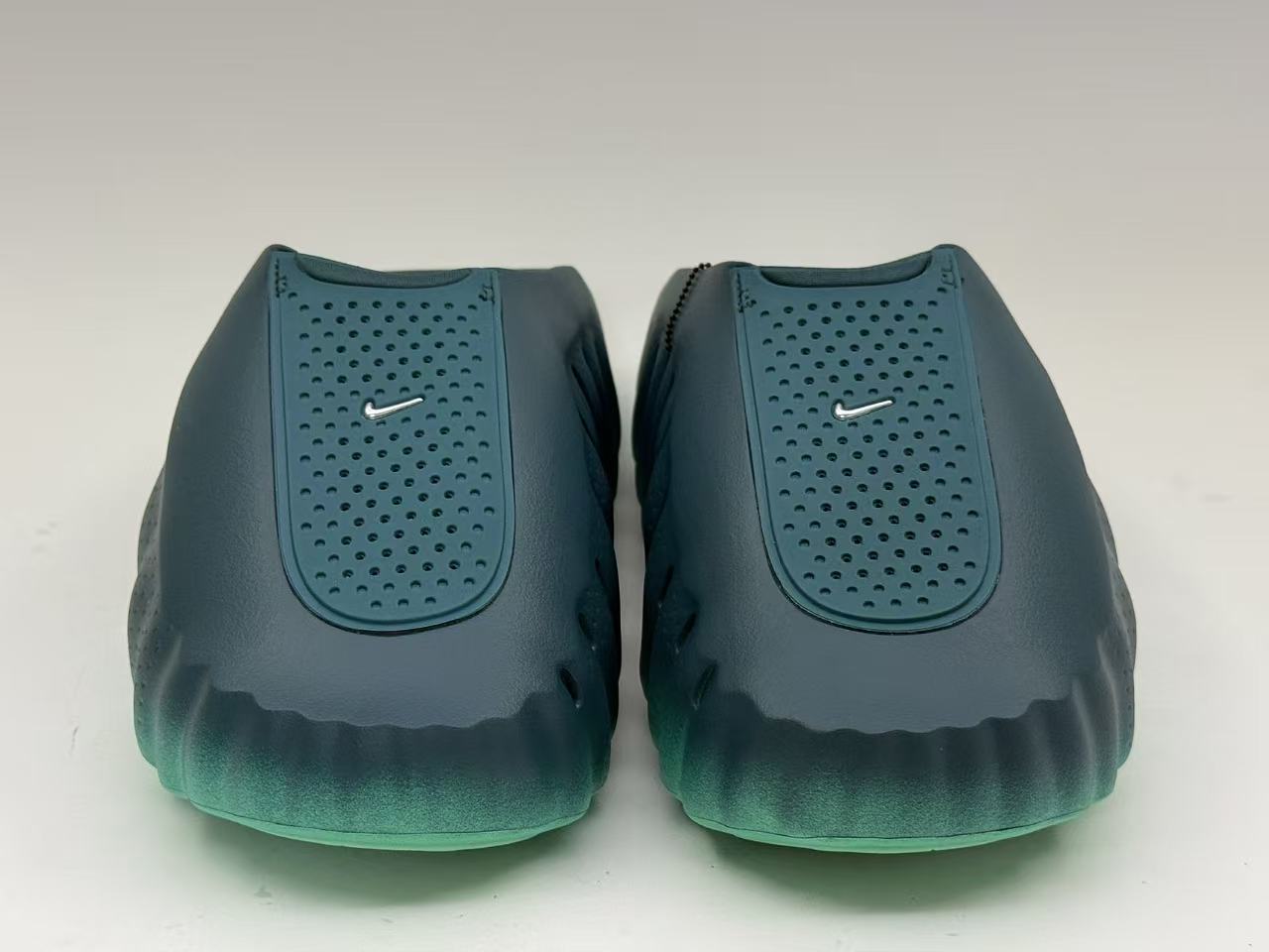 Nike mind slides 001