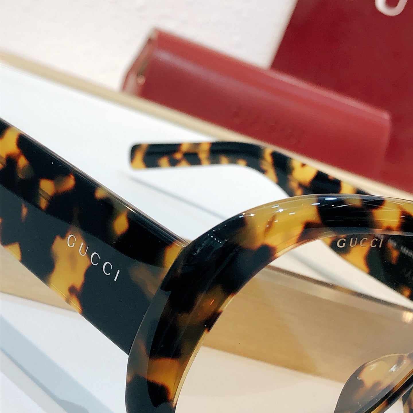 Gucci Shield-Sonnenbrille