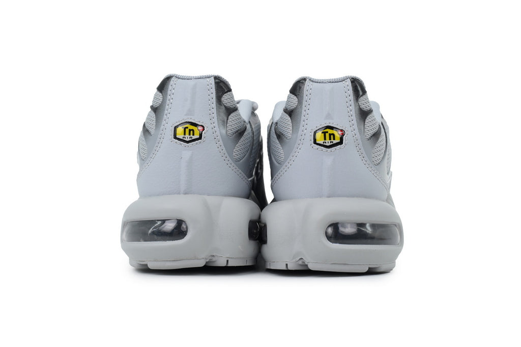 Nike Air Max Plus "Wolf Grey Black”