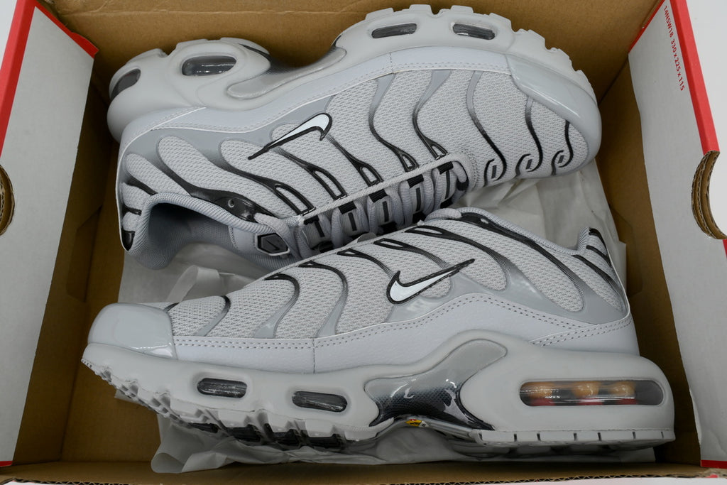 Nike Air Max Plus "Wolf Grey Black”