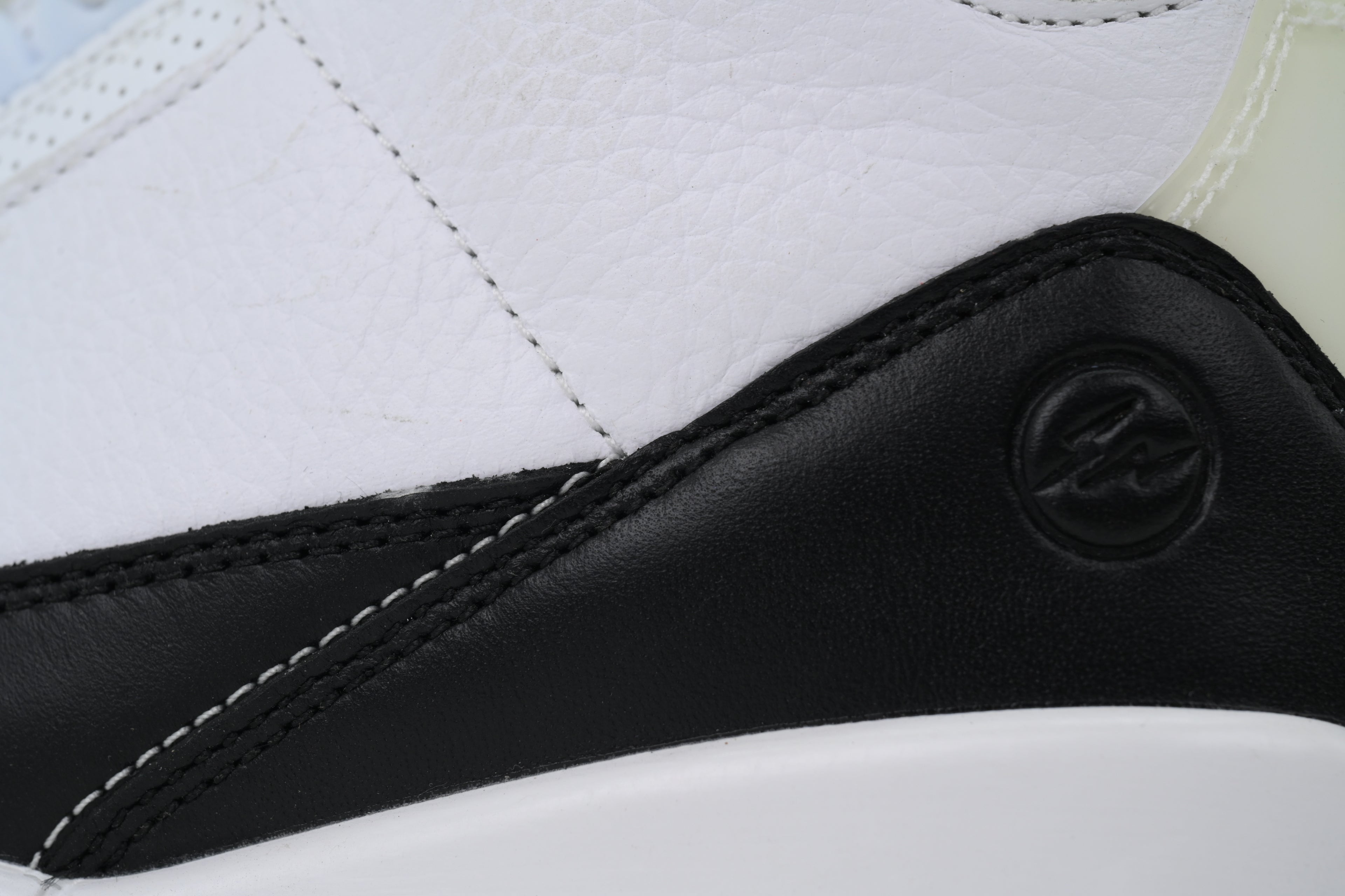 Air Jordan 3 x Fragment Design "White/Black