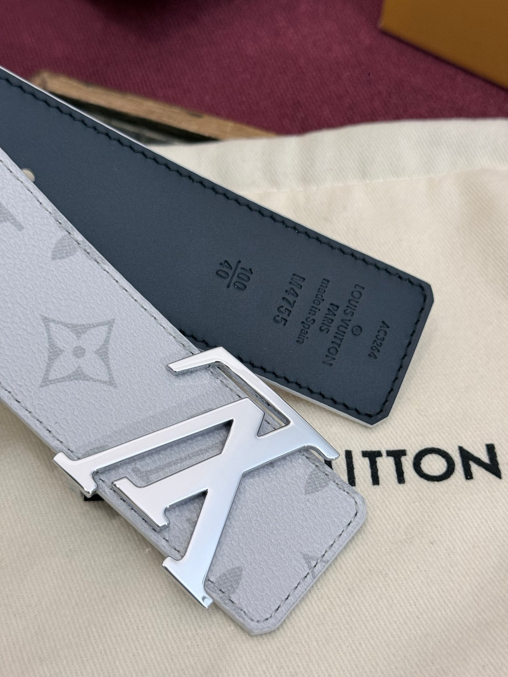 White/Antracite Monogram Canvas LV Initiales 40mm*