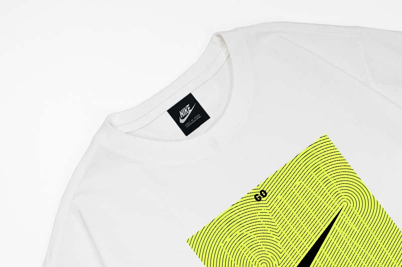 Nike T-Shirt mit Grafik +Go Swoosh