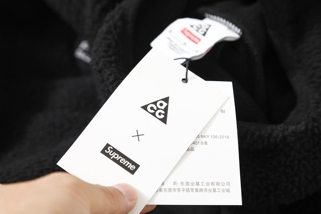 Supreme x Nike ACG Sherpa Fleece Pullover Hoodie